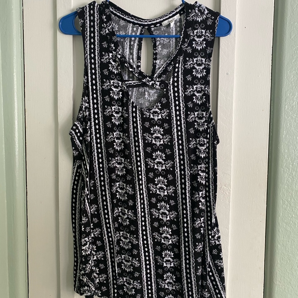 Maurices Tank (NWOT)